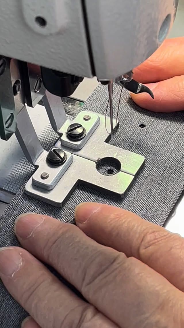 菊穴！！

#縫製工場 
#garmentfactory 
#藤原洋装 
#yosofujiwara 
#madeinjapan 
#増田町 
#横手市